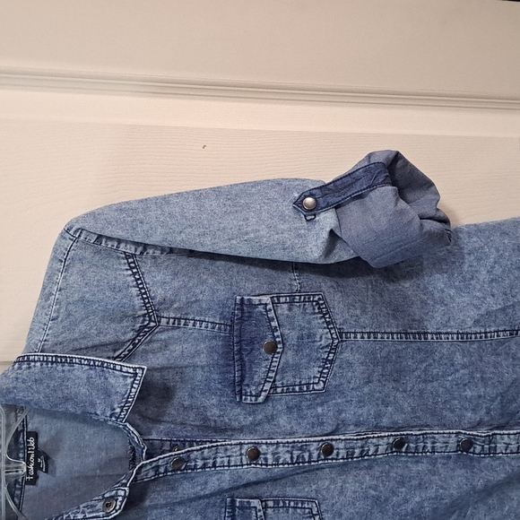 Fashion Web snap front button-up denim top - Med - Picture 6 of 6